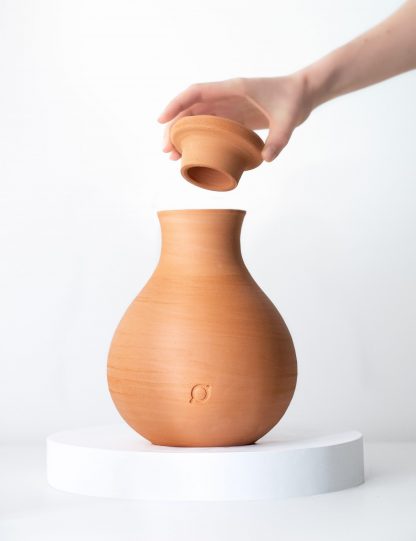 Ollapot, an irrigation pot by Gallery Nordeinde